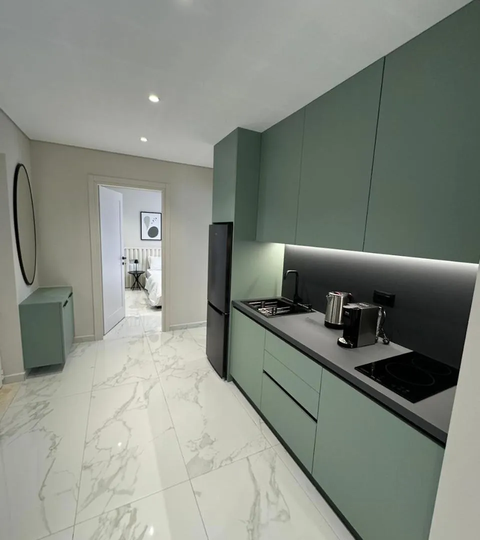 Luxurious Getaway Apartamento Gjashtë